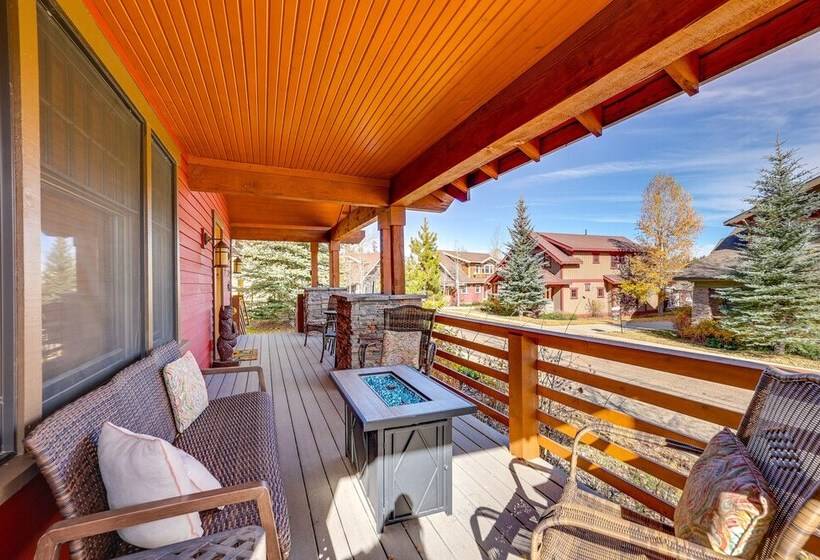 Quiet Fraser Family Escape: Hot Tub & Front Porch!