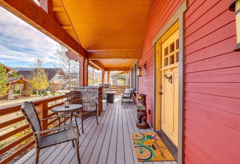 Quiet Fraser Family Escape: Hot Tub & Front Porch!