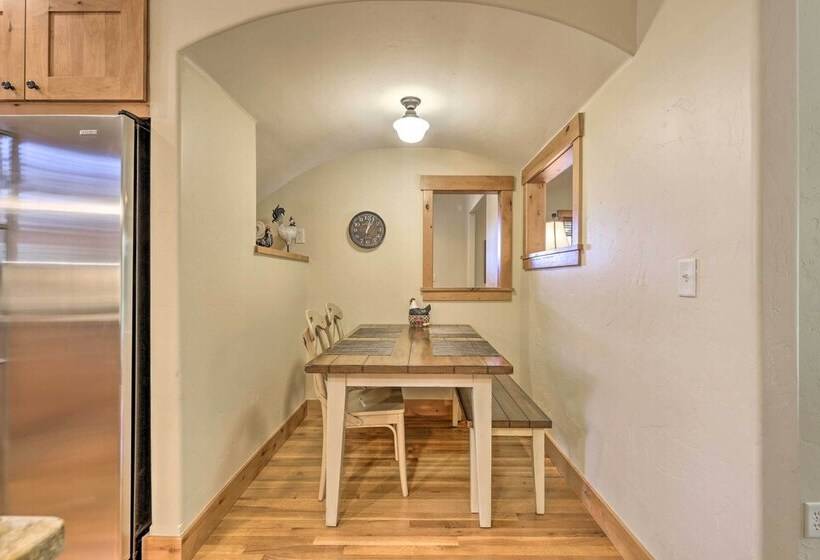 Quiet Fraser Family Escape: Hot Tub & Front Porch!