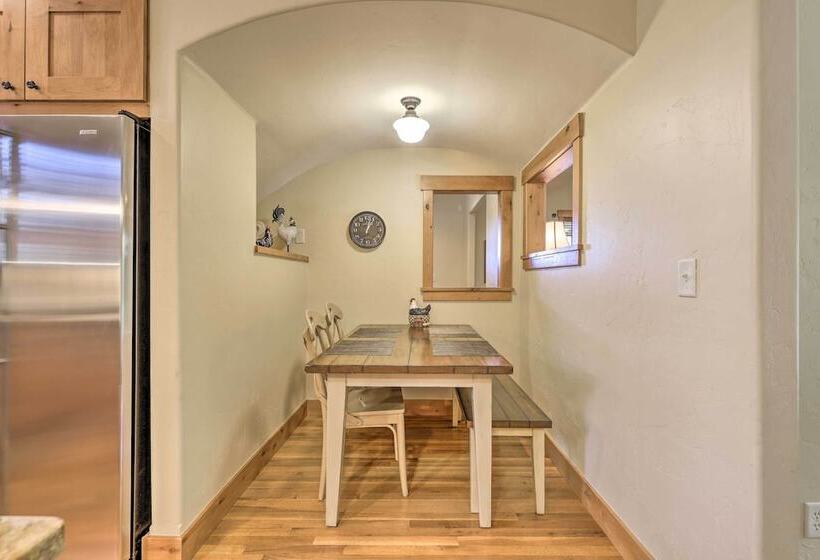 Quiet Fraser Family Escape: Hot Tub & Front Porch!