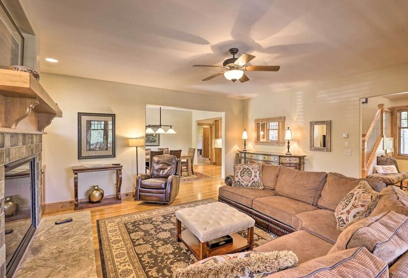 Quiet Fraser Family Escape: Hot Tub & Front Porch!