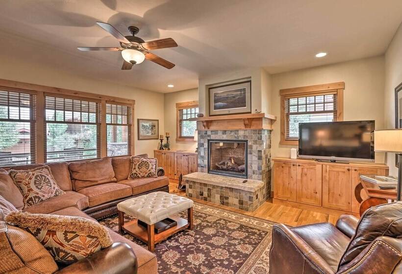 Quiet Fraser Family Escape: Hot Tub & Front Porch!