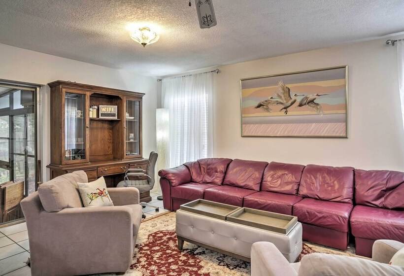 Spacious Central Florida Home: Family Friendly!