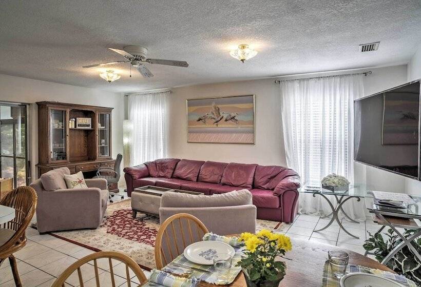 Spacious Central Florida Home: Family Friendly!