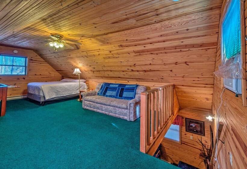 Quiet & Private Cabin ~ 5 Mi To Dale Hollow Lake!