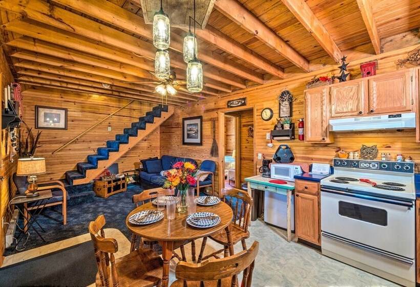 Quiet & Private Cabin ~ 5 Mi To Dale Hollow Lake!