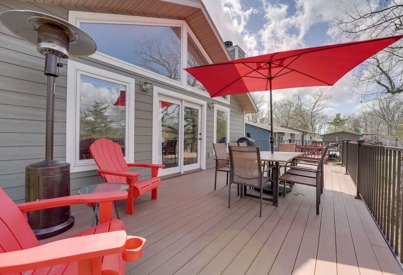 Reeds Spring Retreat W/ Lakeview Deck + Grill