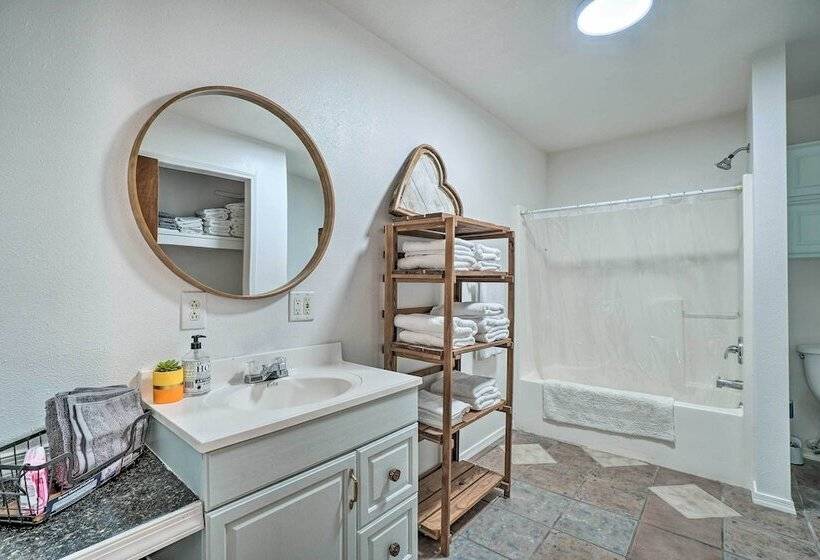 Relaxing Rural Harrison Home   11 Mi To Town