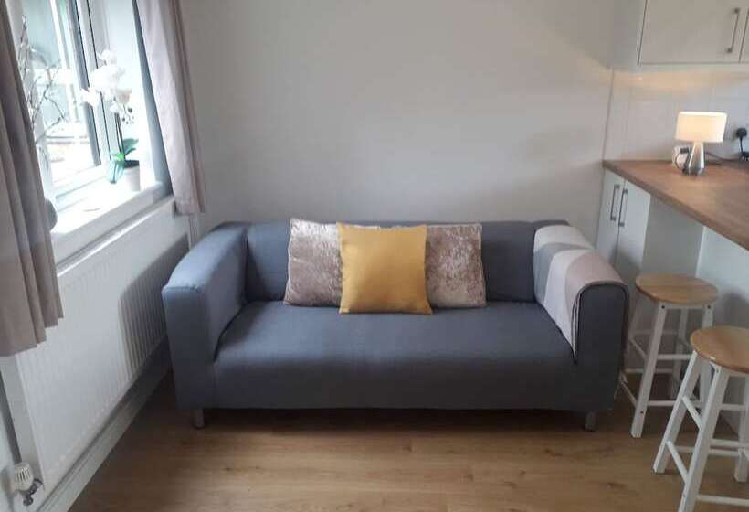 إقامة Captivating 1 Bed House In Cambridge