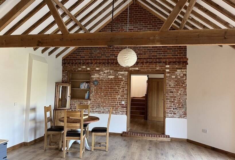 레지던스 Charming Norfolk Barn Conversion In Barnham Broom