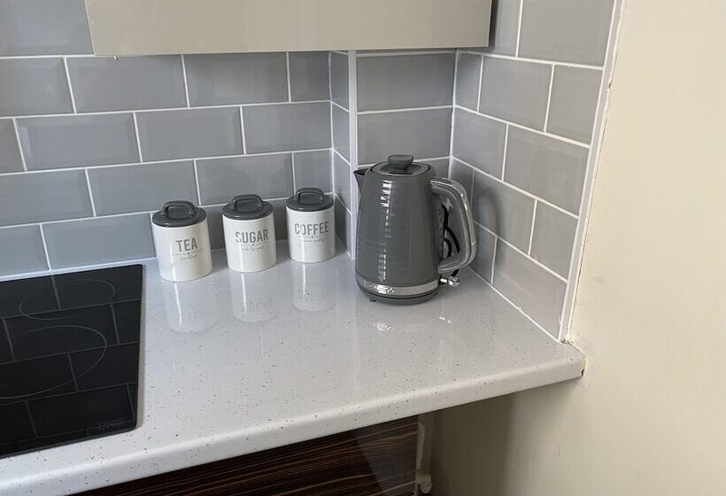 إقامة Large Heritage House Close Snowdonia & Llandudno