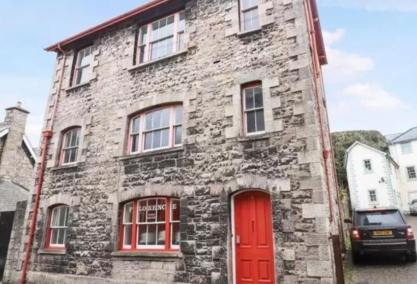 إقامة Large Heritage House Close Snowdonia & Llandudno