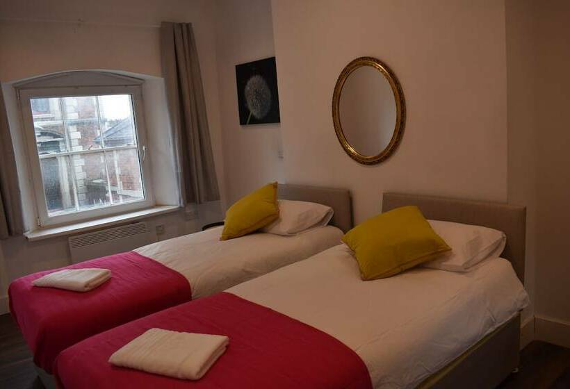 إقامة Large Heritage House Close Snowdonia & Llandudno