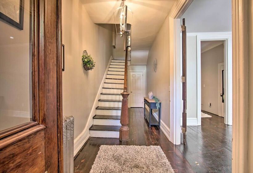 Riverfront Harrisburg Home < 1 Mi To Dtwn!