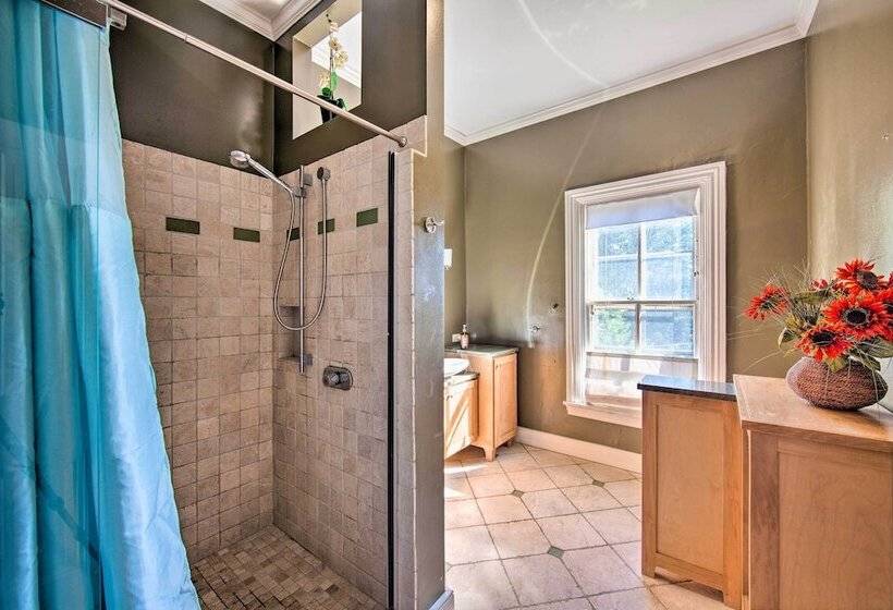 Riverfront Harrisburg Home < 1 Mi To Dtwn!