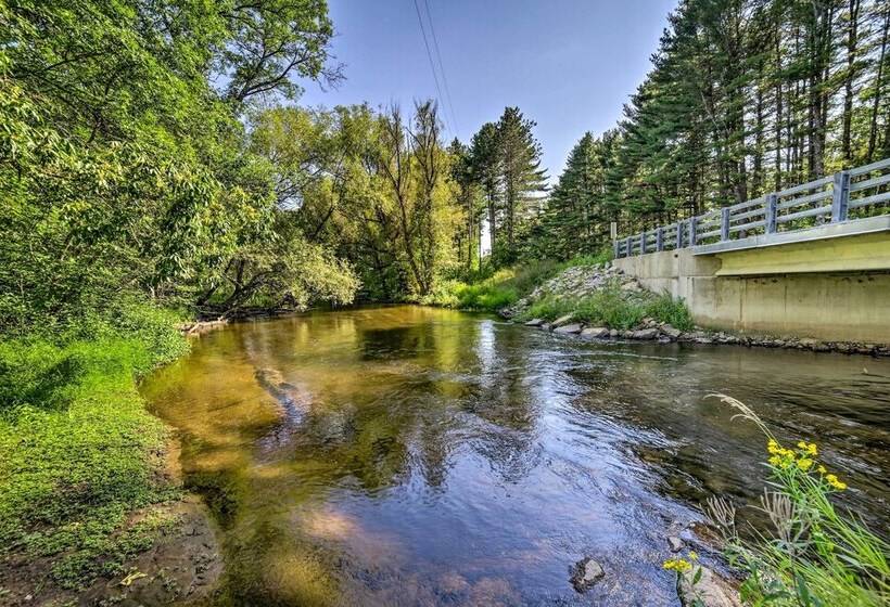 Riverfront Suring Home: Atv Trails, Sunroom!