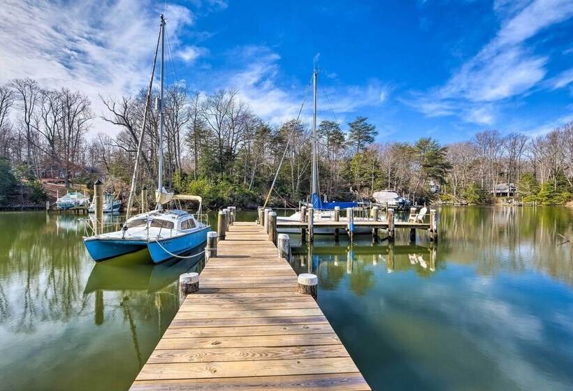 Riverside House W/ Kayaks, Piano & Fireplace
