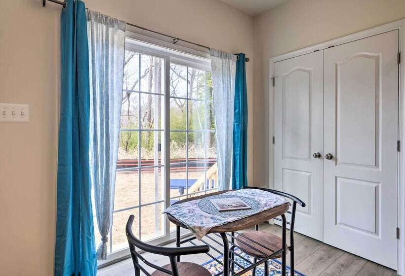 Riverside House W/ Kayaks, Piano & Fireplace