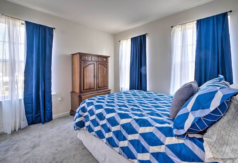 Riverside House W/ Kayaks, Piano & Fireplace