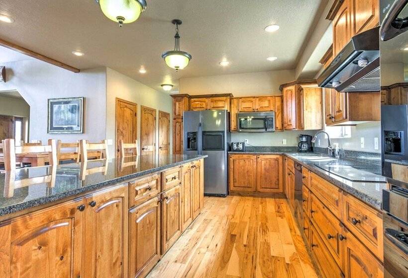 Rustic Bryce Canyon Home W/ Deck On Sevier River!