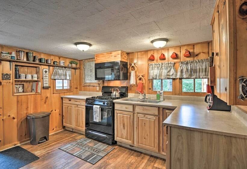 Rustic Frederic Cabin Near Cross Country Skiing!