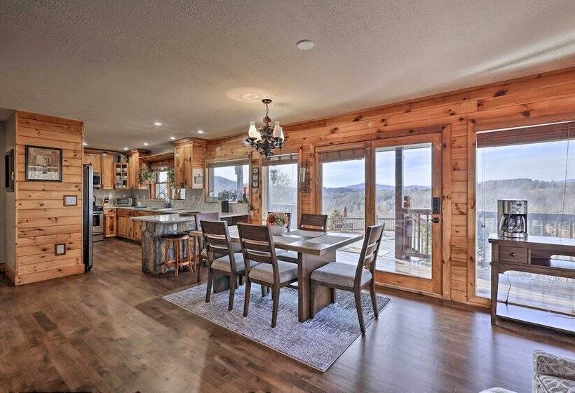 Mtn Views & Fire Pit: Rustic Piney Creek Cabin