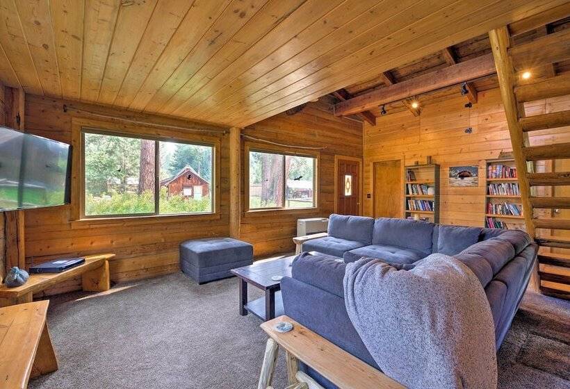 Rustic Idaho Cabin < 10 Mi To Payette Lake!