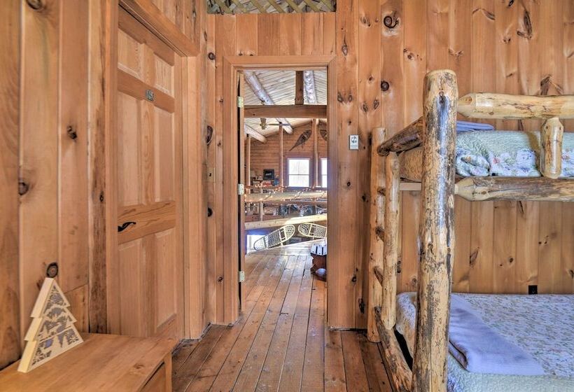 Rustic Madison  Treehouse  Cabin With Game Room!