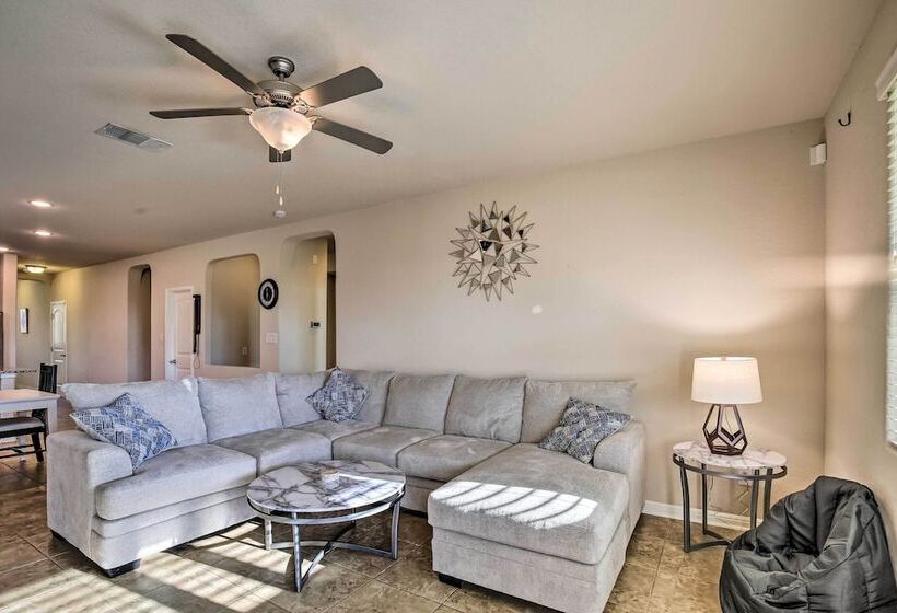 San Antonio Home W/ Yard ~ 8 Mi To Lackland!