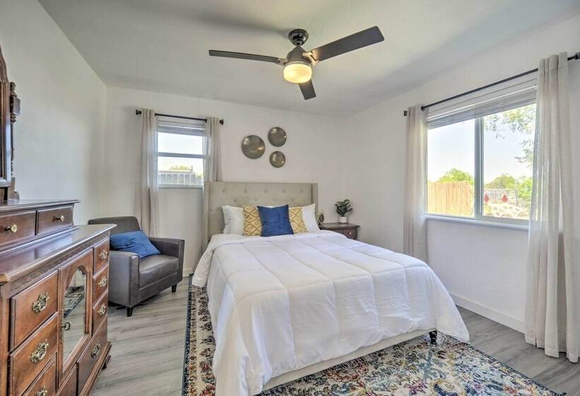 San Marcos Cottage W/ Large Private Backyard!