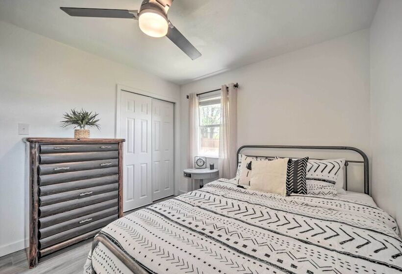 San Marcos Cottage W/ Large Private Backyard!