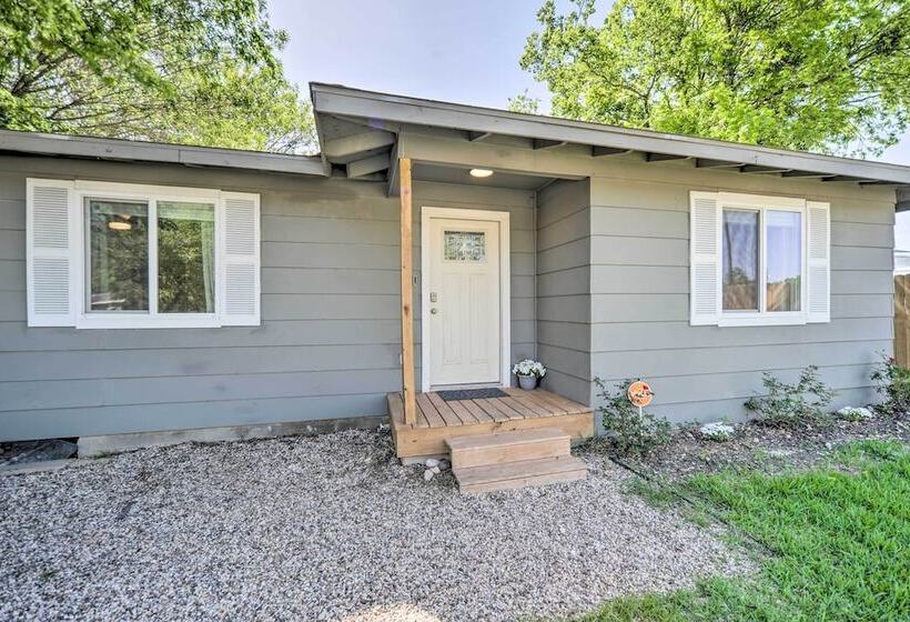 San Marcos Cottage W/ Large Private Backyard!