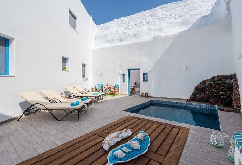 Santorita Suites