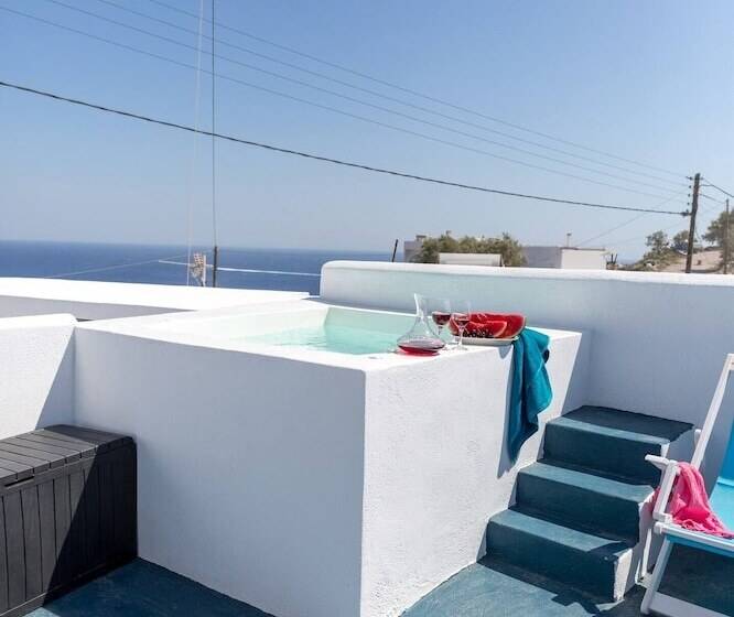 Santorita Suites