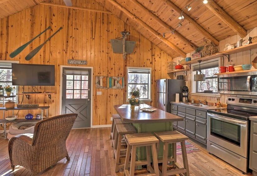 Scenic Greers Ferry Cabin W/ Deck + Fire Pit!