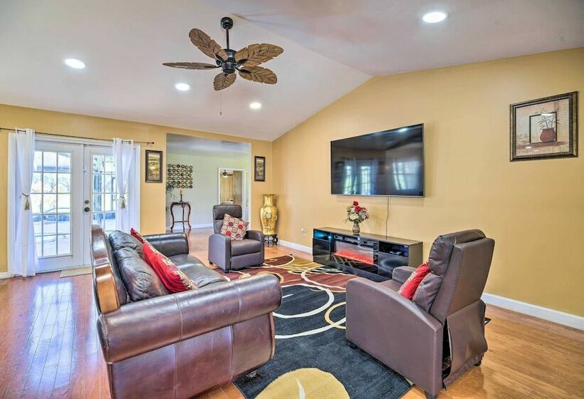 Lanai, Pool & Gas Grill: Sebring Retreat!