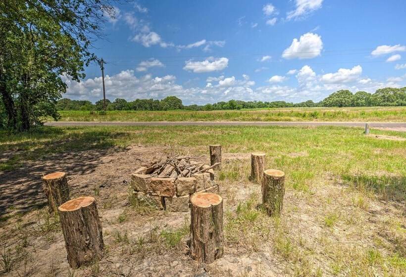 Secluded Home W/ Gas Grill, 3 Mi To Boating!