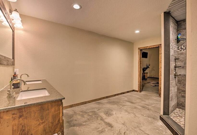 Secluded Home W/ Gas Grill, 3 Mi To Boating!