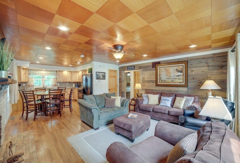 Waterfront Monticello Home W/ Fire Pit & Deck!