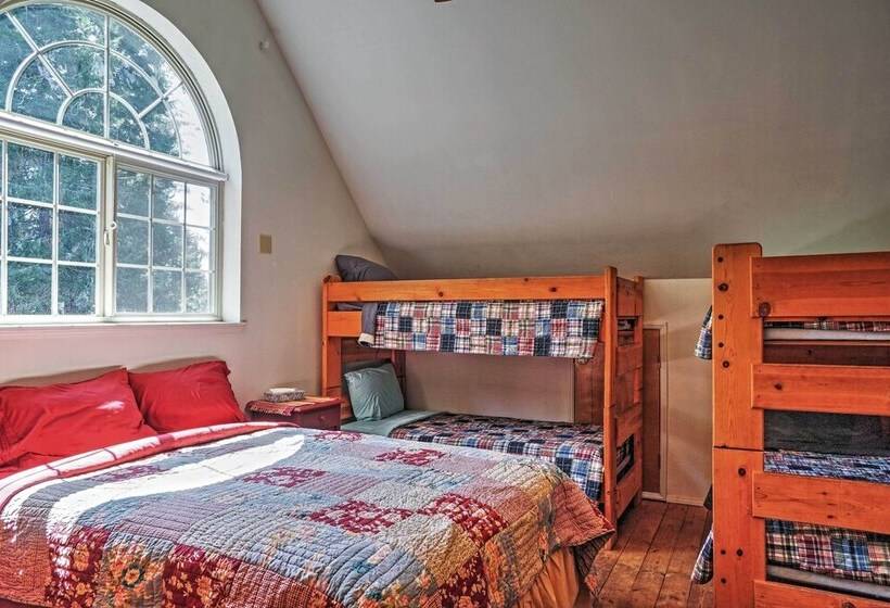 Shaver Lake Cabin W/ Hot Tub, Deck & Trail Access!