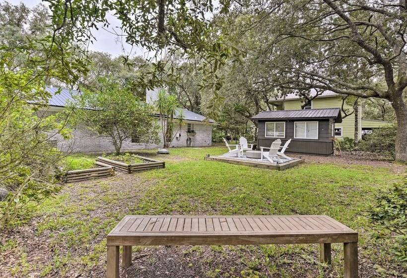 Single Story Bayside Retreat W/ Water Views!