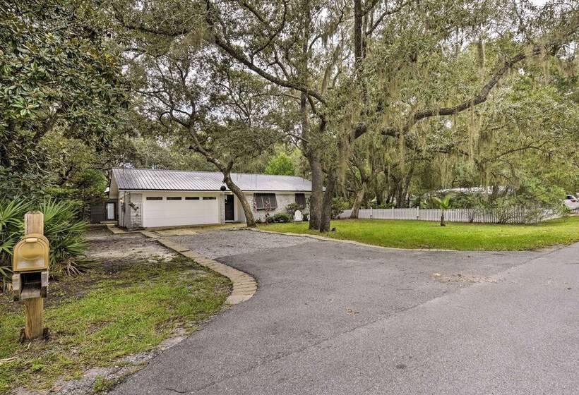 Single Story Bayside Retreat W/ Water Views!