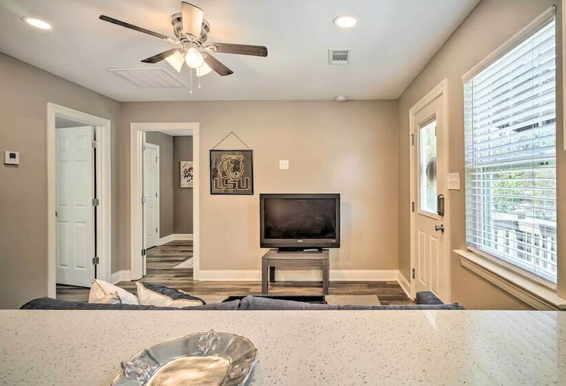 Sleek Baton Rouge Home Near Lsu & Downtown!