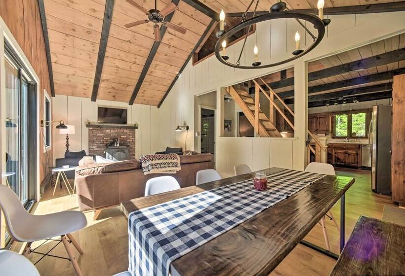 Sleek Cabin W/ Deck, 8 Miles To Mount Snow & Hikes