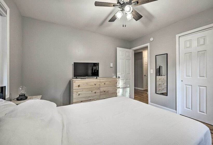 Game Room, Fire Pit & Deck: Spacious Poconos Home!