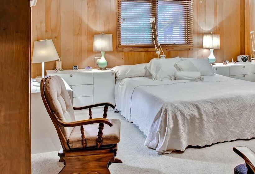 Hike, Fish & Boat: Waterfront Home In Brainerd!