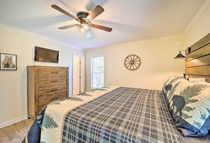 9 Mi To Sugar Mountain: Newland Cabin W/ Fire Pit!