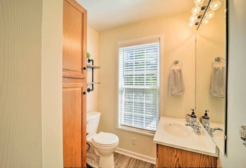 9 Mi To Sugar Mountain: Newland Cabin W/ Fire Pit!