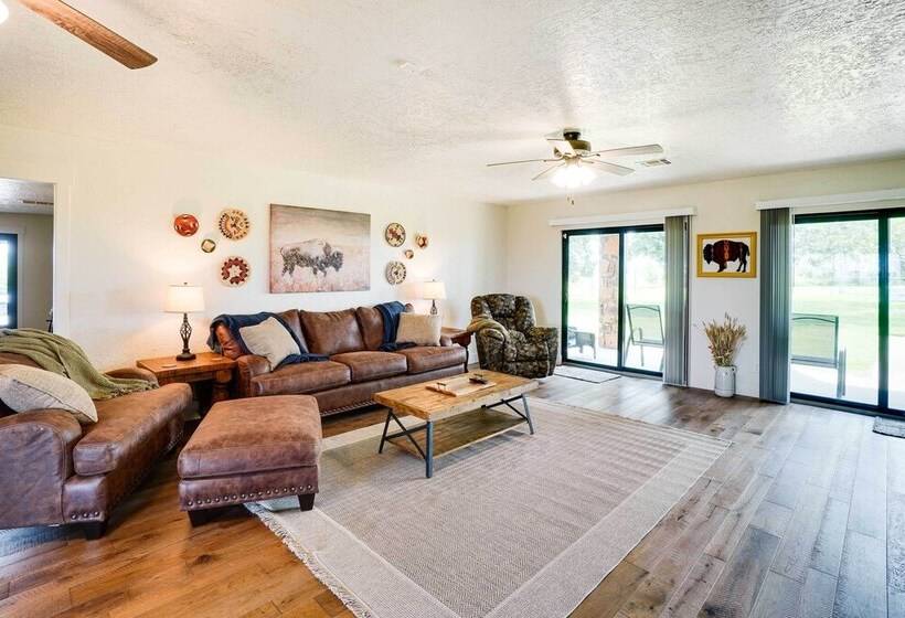 Spacious Country Home Near Ft Sill & Medicine Park