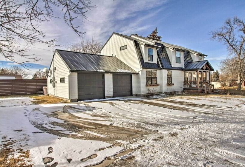 Spacious Home W/ Hot Tub, ~ 3 Mi To Giant Springs!